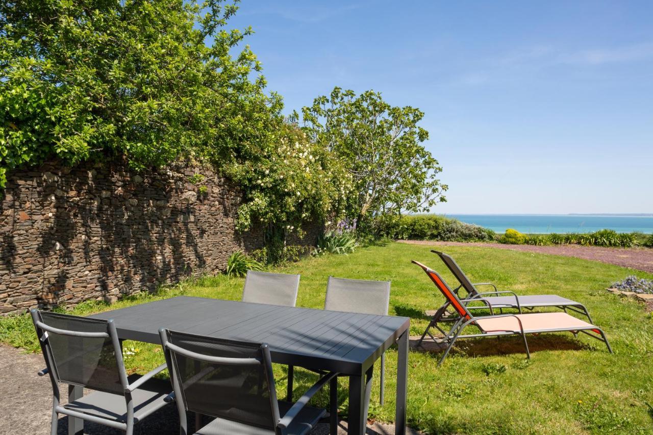 La Metairie-Du-Vauhariot - Vue Mer Et Mont Saint Michel - Piscine Chauffee - Acces Gr34 Cancale Exteriör bild